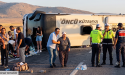 Kütahya'da Yolcu Otobüsü Devrildi! 31 Kişi Yaralandı