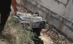 Otomobil Sulama Kanalına Düştü: Sürücü ve 3 Çocuk Kurtarıldı