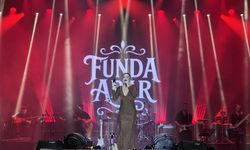 Ağustos Fuarı'nda Funda Arar Coşkusu