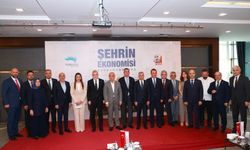 Başkan Toptaş, Şehrin Ekonomisi Zirvesi’nde Onikişubat’ın kalkınma vizyonunu anlattı