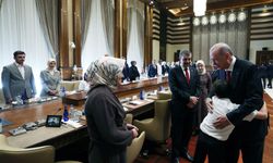 Kahramanmaraş’taki Okul Saldırısının Ardından Erdoğan, Ailelerle Bir Araya Geldi