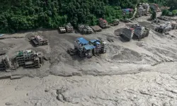 Nepal’de sel felaketi! Dev dalga köyleri yuttu, yüzlerce kişi kayıp