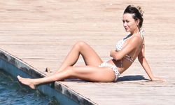 Sibel Aytan Bodrum’da Tatilin Keyfini Çıkarıyor