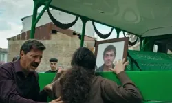 Altı Üstü İstanbul’da Emir Öldü mü? Rahimcan Kapkap Diziden Ayrılıyor mu? Cenaze Sahnesi Herkesi Şaşırttı!