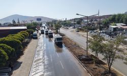 Afşinbey Caddesi’nde Temizlik Mesaisi
