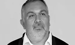 Usta Tiyatrocu Ali Hürol Hayatını Kaybetti! Ali Hürol Kimdir, Neden Öldü, Hangi Yapımlarda Rol Aldı?