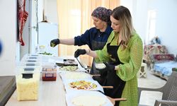 “Köyde Pizza Mı Olur?” Dediler! Anne-Kız Şimdi Siparişlere Yetişemiyor