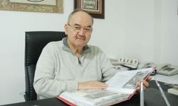 Eski İzmir Büyükşehir Belediye Başkanı Burhan Özfatura hayatını kaybetti