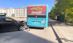 Halk Otobüsüne Arkadan Çarptı: 1 Yaralı