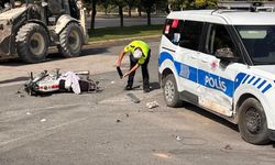 Polis Aracı ile Motosiklet Çarpıştı: 2 Yaralı