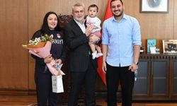 Başkan Görgel, Kahramanmaraşlı Milli Şampiyon Atıcı Safiye Temizdemir’i Ağırladı
