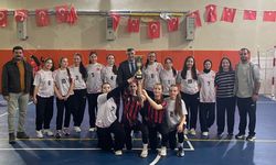 Afşin Anadolu Lisesi Voleybolda İlçe Şampiyonu Oldu