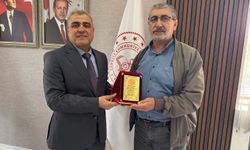 Afşin İlçe Milli Eğitim Müdürlüğü’nden Emekli Personele Plaket