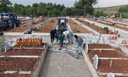 Büyükşehir’den Kapıçam Şehir Mezarlığı’nda Bakım