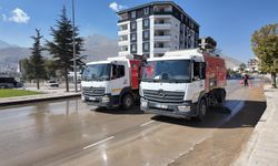 Büyükşehir’den Elbistan’ın Caddelerinde Temizlik