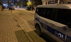İş Yeri Önünde Silahlı Saldırı: 2 Yaralı
