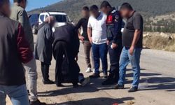 Otomobil Elektrikli Bisiklete Çarptı: 1’i Ağır 2 Yaralı