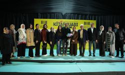 Büyükşehir’in Kitap Fuarında Salih Zengin’den Çocuklara Kitap Sevgisi Üzerine Söyleşi