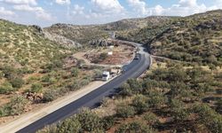 Büyükşehir, Türkoğlu Kırsalında Asfalt Mesaisini Sürdürüyor