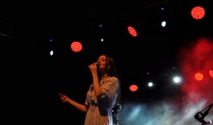 Elif Buse Doğan Konseri Geceye Damgasını Vurdu