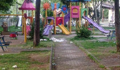 Kahramanmaraş'ta Temizlenmeyen Parklar Tepki Çekiyor