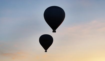 Antalya semalarında süzülen "balonlar" turizme çeşitlilik sunuyor