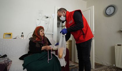 Büyükşehir Ramazan’da da Ulu Çınarların Yanında