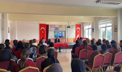 Kaymakam Sarıdoğan, Kariyer Günleri Programında Öğrencilerle Buluştu