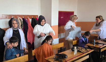 Afşin’de Miniklere Anlamlı Dokunuş: Usta Öğreticilerden Saç Bakımı Etkinliği