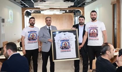 Başkan Toptaş, Efeler Ligi’ne Yükselen Onikişubat Belediye Spor İle Şampiyonluk Yemeğinde Buluştu