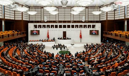 AK Parti’den Bayram Sonrası Meclis’e Yoğun Yasa Trafiği