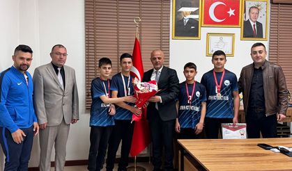 Çobanbeyli Cumhuriyet Ortaokulu Öğrencilerinden Başkan Kıraç’a Ziyaret