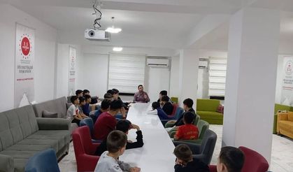 Afşin Diyanet Gençlik Merkezi’nde Gençlerle Manevi Buluşma