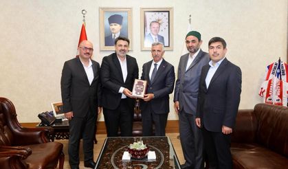 Vali Ünlüer, Hayrat Vakfı Temsilcilerini Makamında Ağırladı