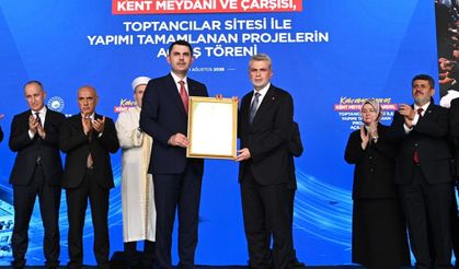 Bakan Kurum, İlk “Yeşil Ruhsat”ı Başkan Görgel’e Takdim Etti