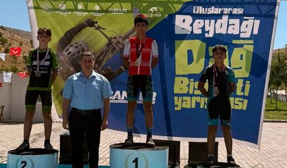 Kahramanmaraşlı Genç Bisikletçiden Türkiye Şampiyonası’nda Bronz Madalya