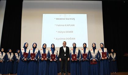 Başkan Görgel, 70 Hafızın Mezuniyet Sevincine Ortak Oldu