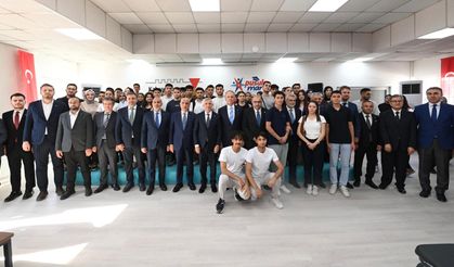 Büyükşehir’in Türkiye’ye Örnek Projesi “Pusula Maraş Eğitim Merkezi” Açıldı
