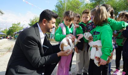 Büyükşehir, Minikleri Can Dostlarla Buluşturdu