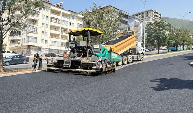 Büyükşehir Belediyesi Yol Çalışmalarına Devam Ediyor