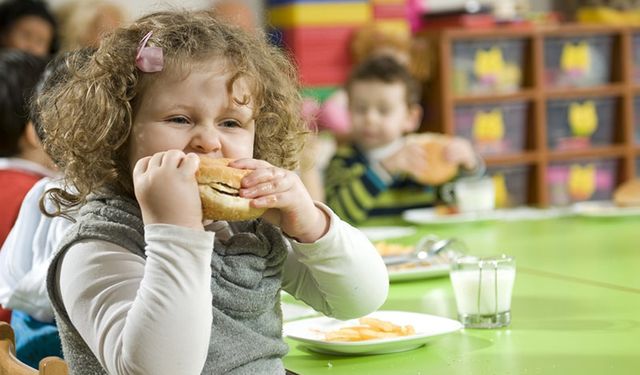 Çocuğunuzun Beslenme Çantası Obezite Riskini Arttırabilir