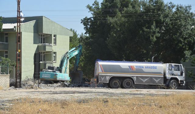 Haberimiz Sonuç Verdi: Su Kulesi Enkazı Kaldırılıyor