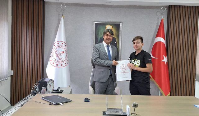 Afşinli Öğrenci Bursluluk Sınavında Türkiye Şampiyonu Oldu