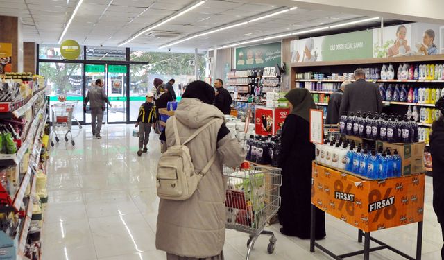 Afşin Tarım Kredi'de indirim yoğunluğu