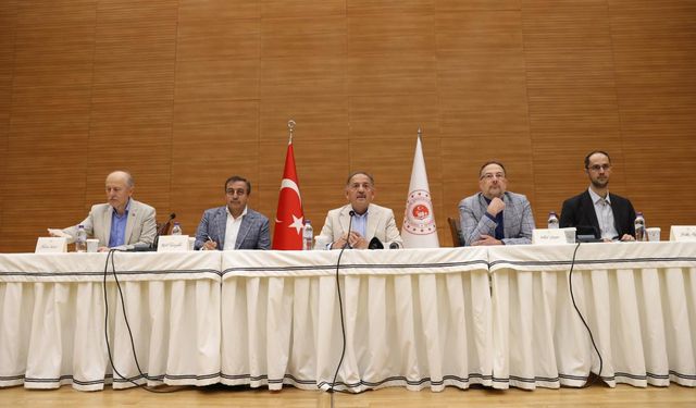 "Güvenli konutları en kısa sürede inşa ederek teslim edeceğiz"