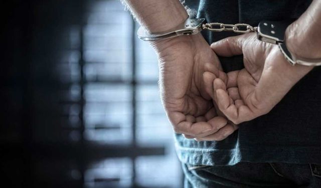 Adana'da FETÖ üyeliği iddiasıyla yargılanan sanığa hapis cezası verildi