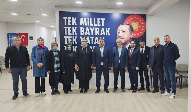 AK Parti’de İlk Resmi Başvuru O İsimden Geldi