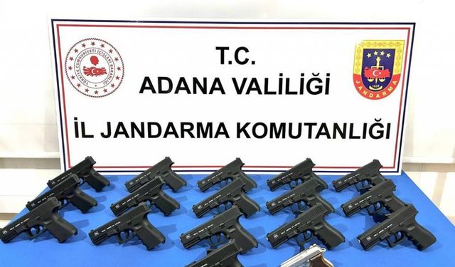 Adana'da ruhsatsız 17 tabanca ve av tüfeği ele geçirildi