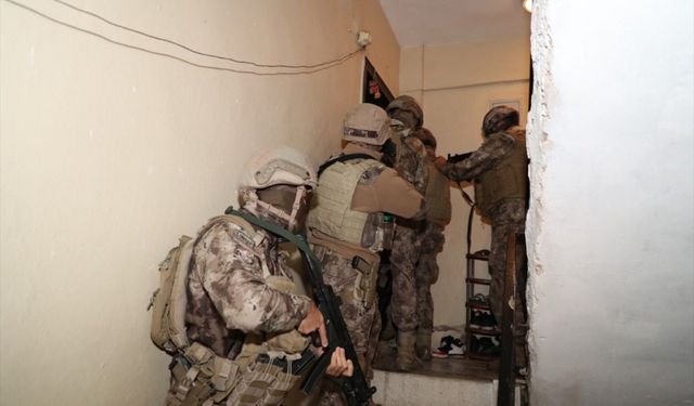 Mersin'de uyuşturucu satıcılarına yönelik operasyonda 8 şüpheli yakalandı