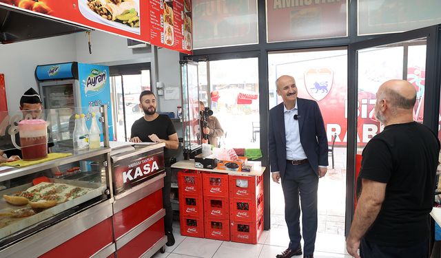 Başkan Okay, Konteyner Çarşılarda Esnafla Bir Araya Geldi